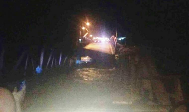 Puente Virú sigue colapsado y tránsito vehicular del norte y sur hacia Trujillo aún paralizado