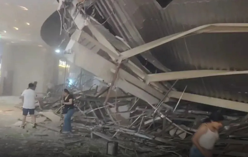 Trujillo: techo del patio de comidas del Real Plaza colapsa.Se reportan 20 heridos y tres fallecidos