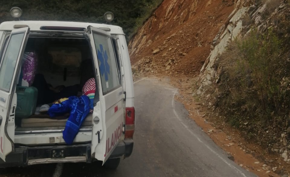 Pataz: rescatan a paciente que quedó varado a causa de desborde del río Marañón