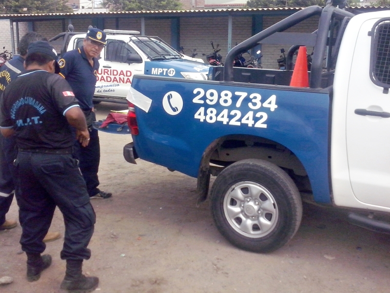 Distribuyen 10 mil stickers con números telefónicos de Seguridad Ciudadana de Trujillo