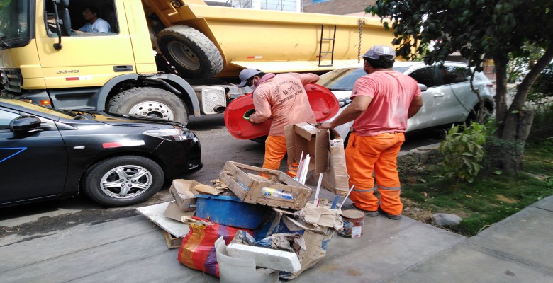 Más de 30 toneladas recogidas en campaña ‘Limpieza de Techos’