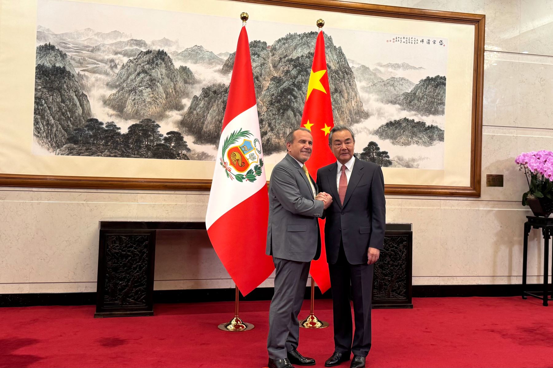 Asociación estratégica entre Perú y China está dando grandes y buenos frutos