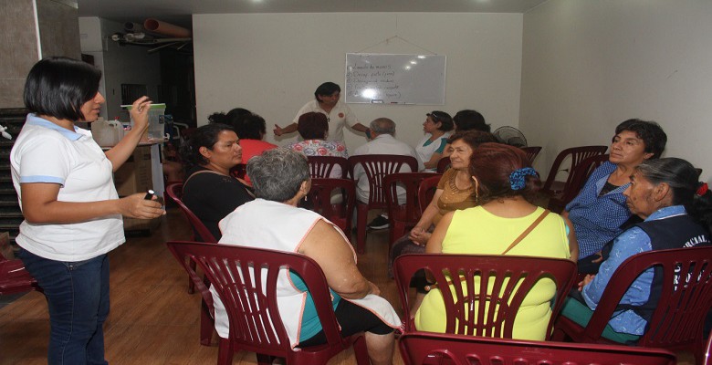 Trujillo: municipio capacitó a vendedores de mercado Central en manipulación de alimentos