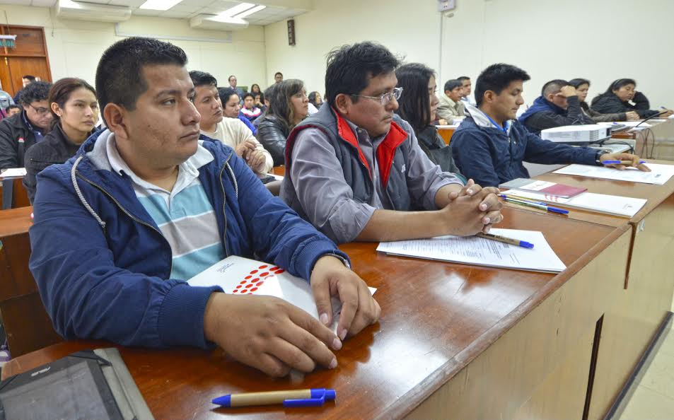 Supervisores de almacenes y plantas de Qali Warma son capacitados por la Digesa