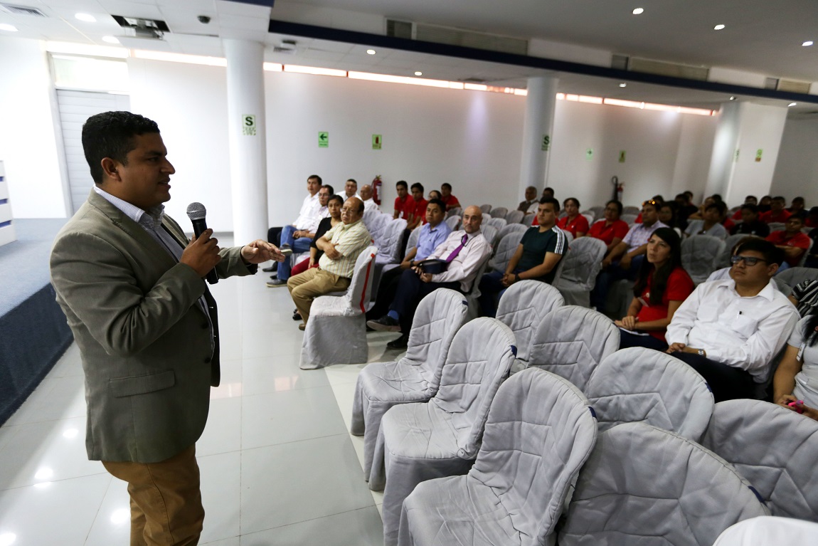 UCV capacita a sus colaboradores en prevención del coronavirus