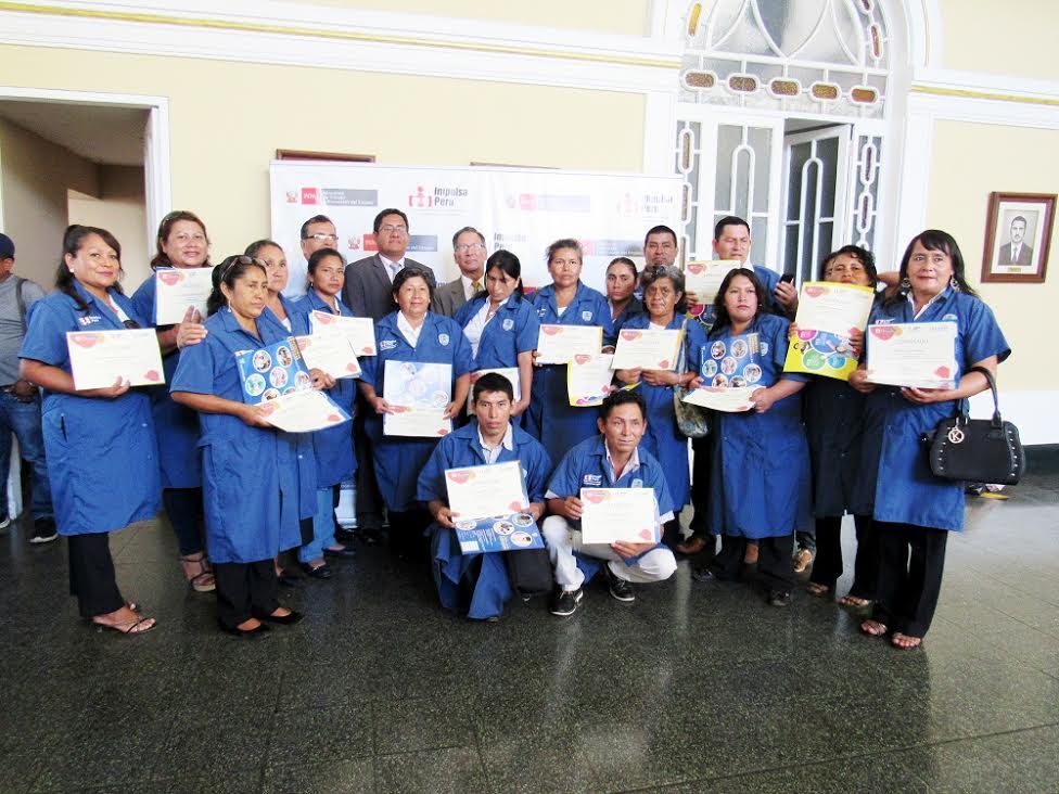 Ministerio de Trabajo capacita a emprendedores trujillanos en la fabricación de calzado