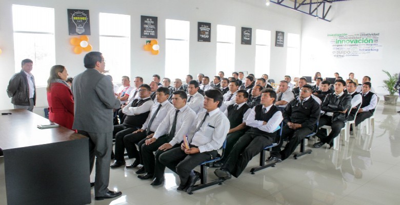 Trujillo: municipalidad provincial capacita a taxistas en calidad de servicios turísticos