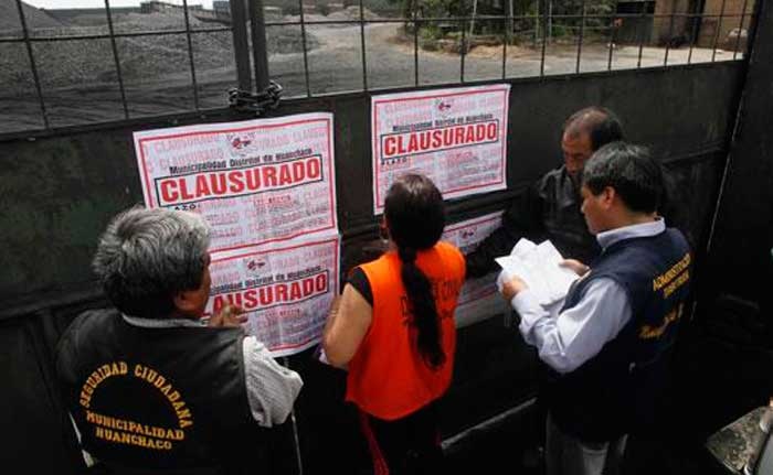Clausuran cuatro carboneras clandestinas en el distrito de Huanchaco