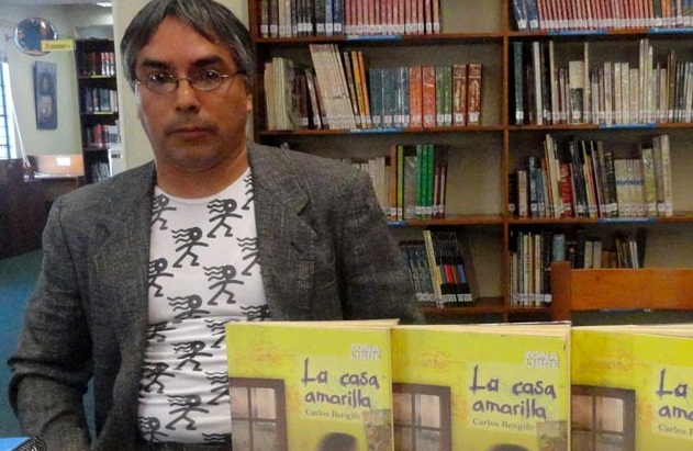    Conversatorio con escritor Carlos Rengifo en la UPN