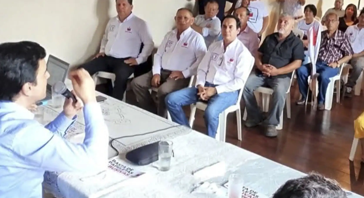 Candidato presidencial Carlos Espá expuso su plan de gobierno en Trujillo