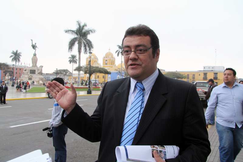 Funcionarios inhabilitados por contraloría estarían con un pie afuera de Gobierno Regional de La Libertad