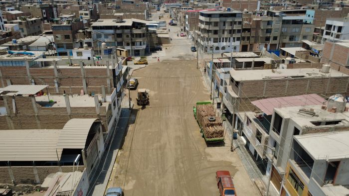 Cuatro casas ocupan parte de un carril impidiendo obra en prolongación Pesqueda