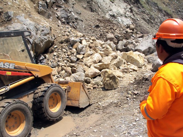 Preocupación por anticipada inauguración de vía inconclusa en Sánchez Carrión