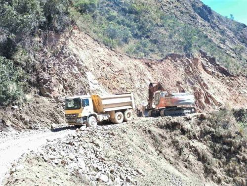 La Libertad: en diciembre culminan trabajos en la carretera Calemar-Abra El Naranjillo