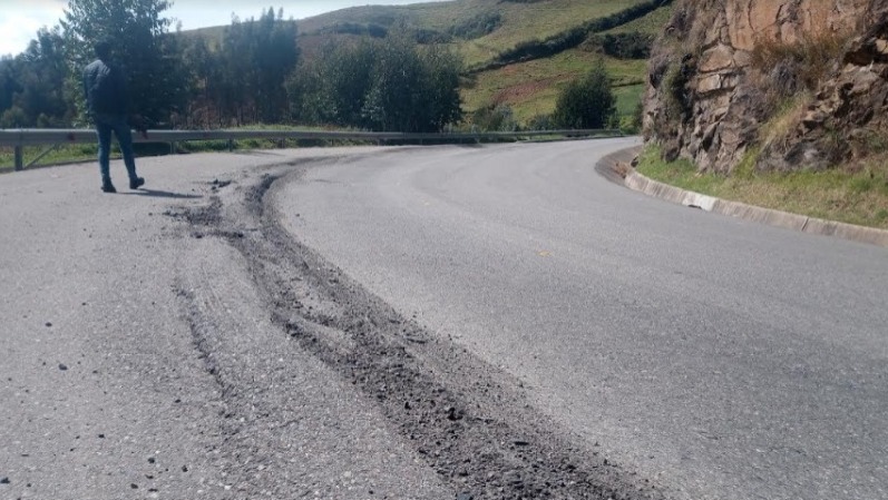 Gobernador de La Libertad exige reparación de carretera a Huamachuco