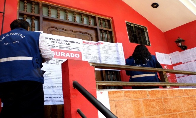 Cierran bar clandestino y casa de apuestas en centro histórico de Trujillo