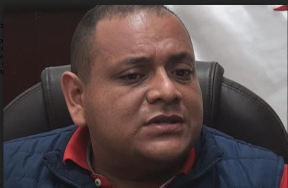 Investigarán a funcionarios que asistieron a cumpleaños de Acuña