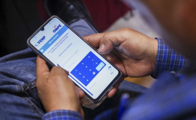 JNE espera que policías y militares voten de manera digital el 2026