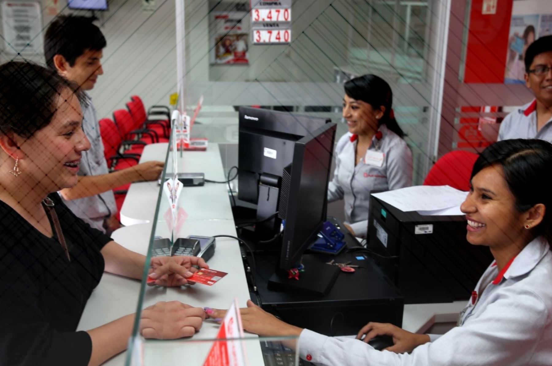 Aprueban corrección de datos de consumidores en centrales de riesgo