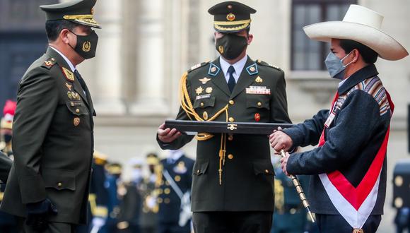En ceremonia sin prensa, Pedro Castillo es reconocido como jefe supremo de las FF.AA. y la PNP