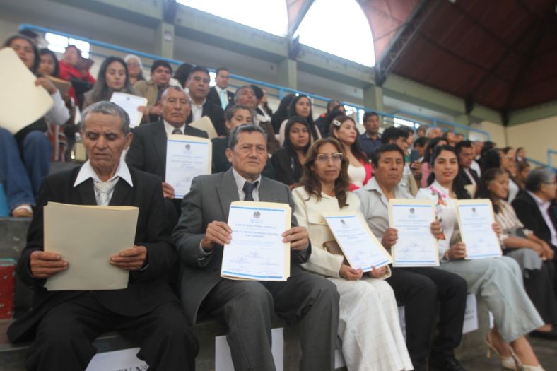 Trujillo: alcaldes vecinales electos para el periodo 2026 - 2028 recibieron credenciales