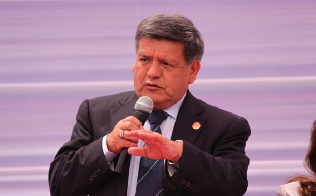 Acuña anuncia que buscará diálogo con presidente regional de Áncash