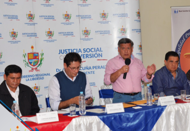 Acuña pidió a alcaldes provinciales utilizar 100% de presupuesto en hacer obras