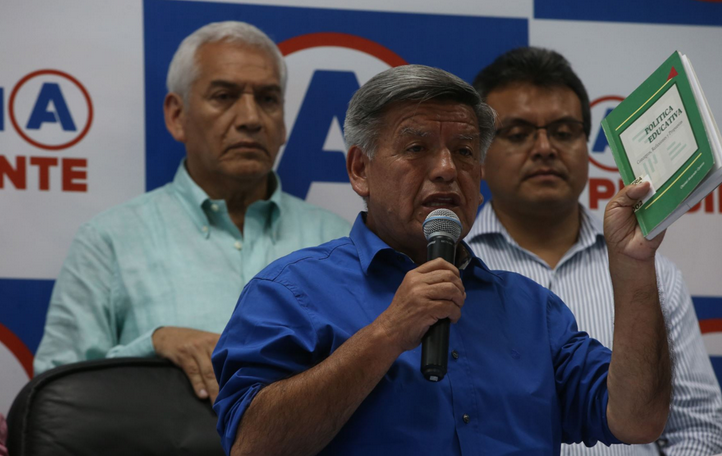 Acuña y la UCV sancionados con más de S/. 110 mil por plagio de libros y tesis