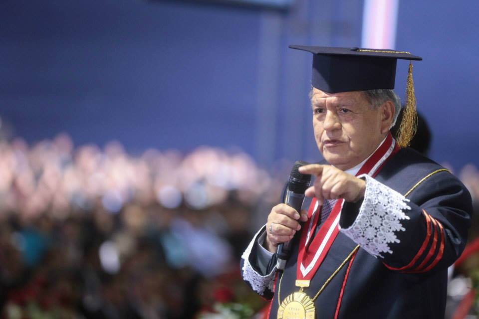 César Acuña pide licencia para ausentarse 13 días del país