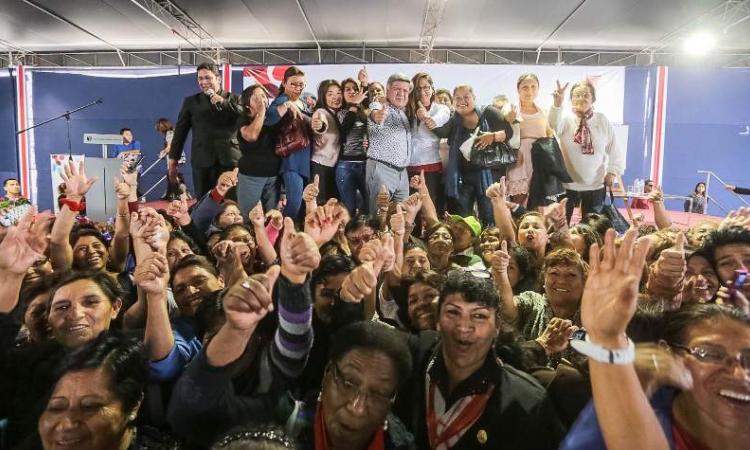 Acuña inicia hoy en Chimbote su primera gira electoral  