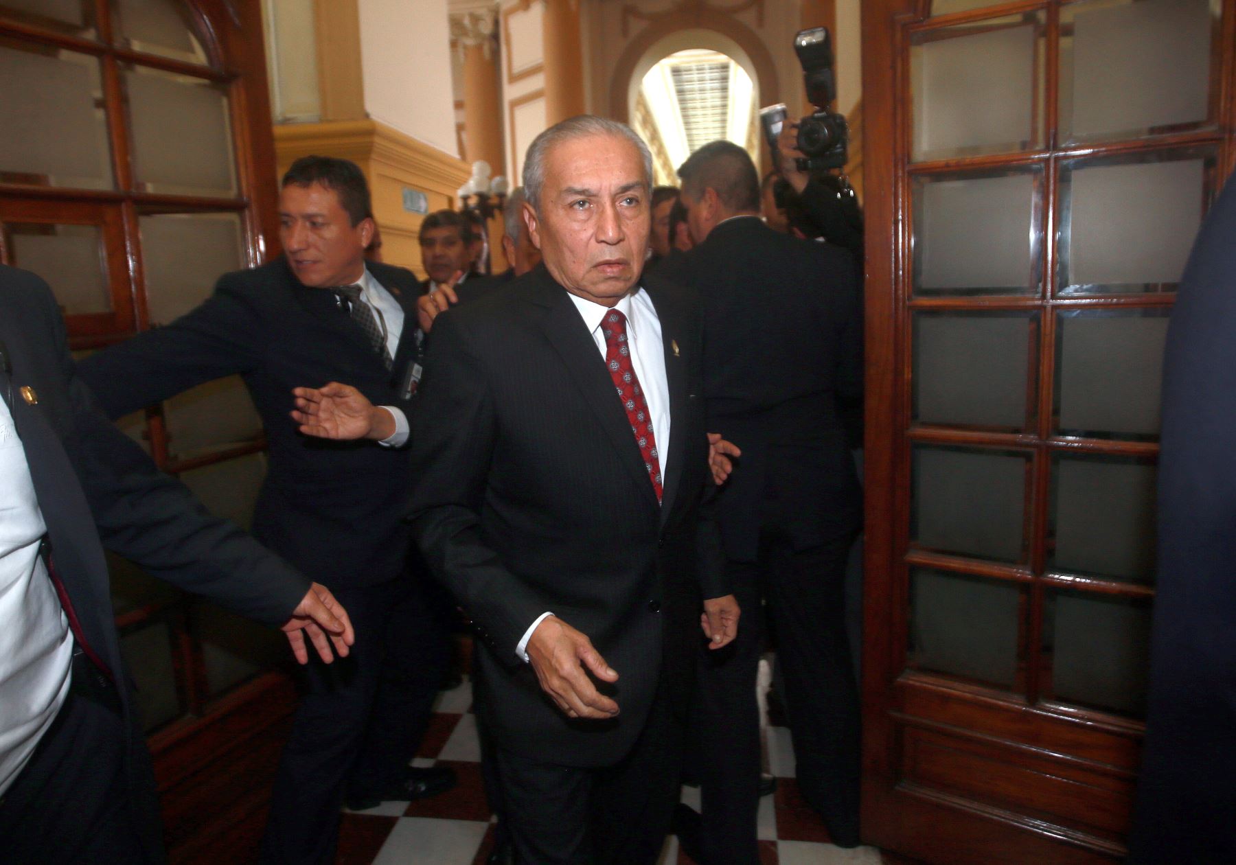 Subcomisión de Acusación declara procedentes cuatro denuncias contra Chávarry