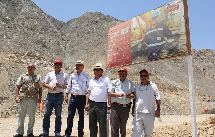  Gerente regional  inspecciona trabajos en presa de Palo Redondo