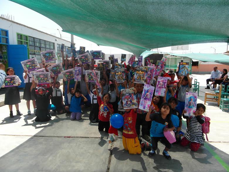 Proyecto Chavimochic entrega juguetes a niños de bajos recursos en Chicama