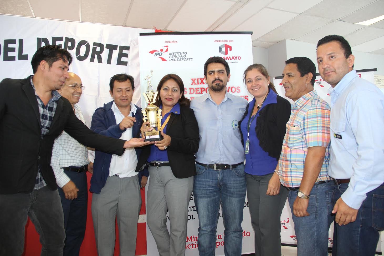 Chavimochic recibió trofeo en los Juegos Deportivos Labores organizado por el IPD