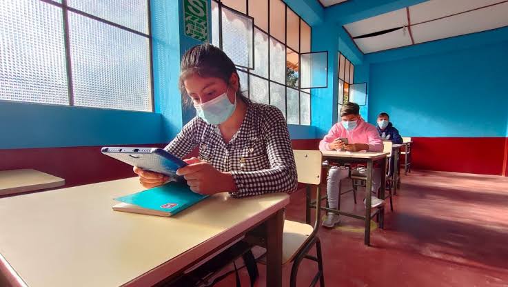 Niños volverán a las aulas a partir de la quincena de marzo del próximo año en La Libertad