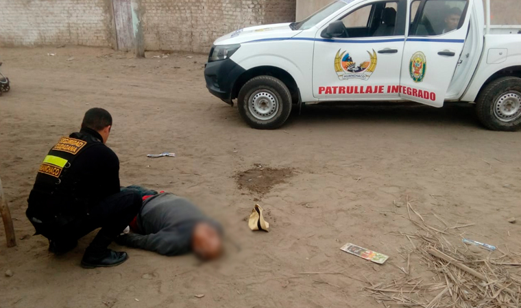 Huanchaco: abandonan a hombre moribundo en plena calle y este muere minutos después
