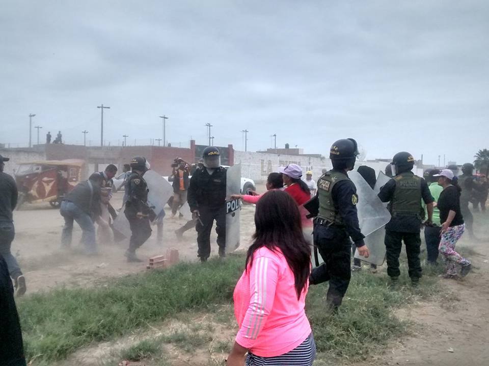 Batalla campal por la posesión de 20 000 m2 en av. Juan Pablo II