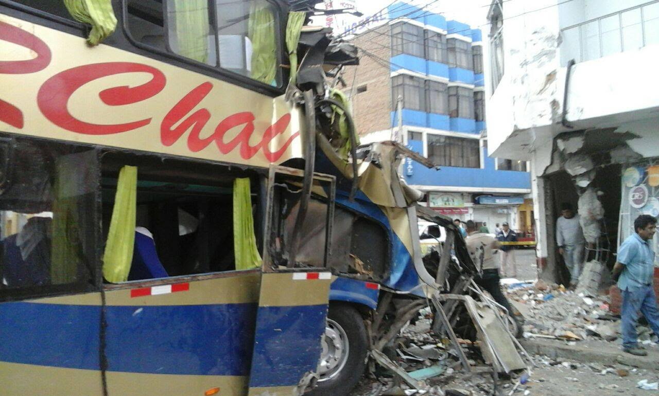 Seis muertos en accidente de tránsito en Pacasmayo