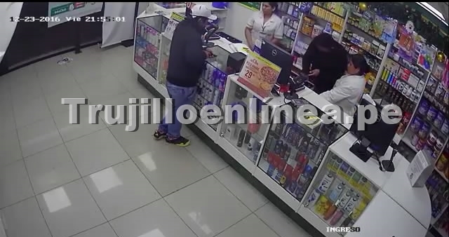 Trujillo: Atrapan a tres delincuentes que trataron de robar en Inkafarma