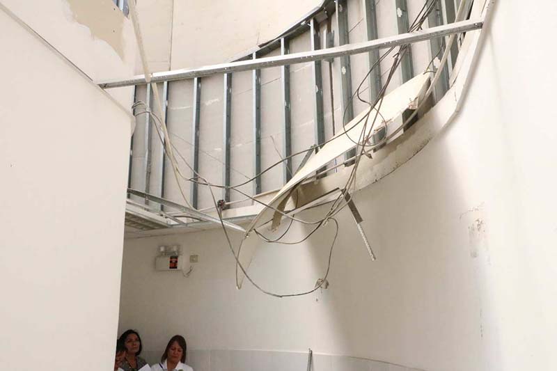 Valdez desconoce colapso de cielo raso en Belén que se registró hace un año