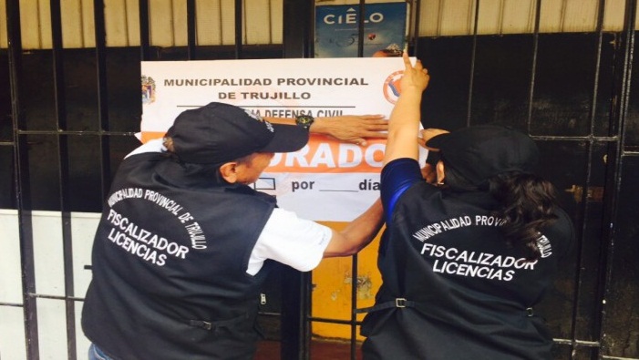  Clausuraron tres bares informales y un local de venta de ron en "La Hermelinda"