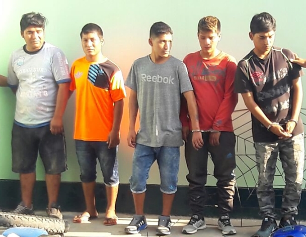 Florencia de Mora: Detienen a sujetos por vender autopartes robadas