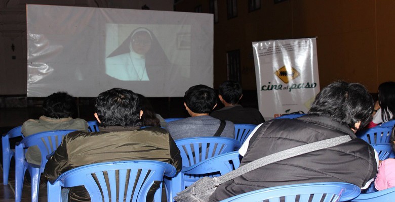 Programa cultural “Vuelve el cine al aire libre” se presenta en plazuela La Merced
