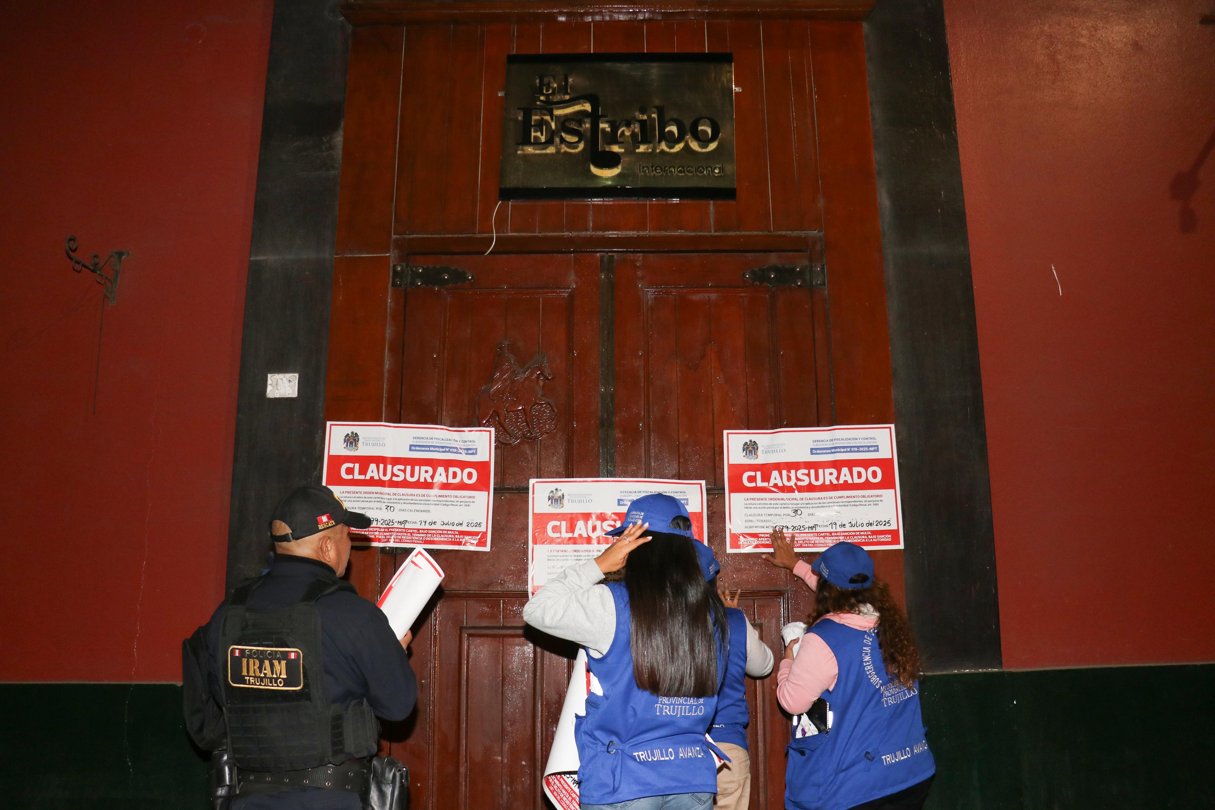 Clausuran los locales Tabaco y El Estribo por deficiencias en sus instalaciones eléctricas 