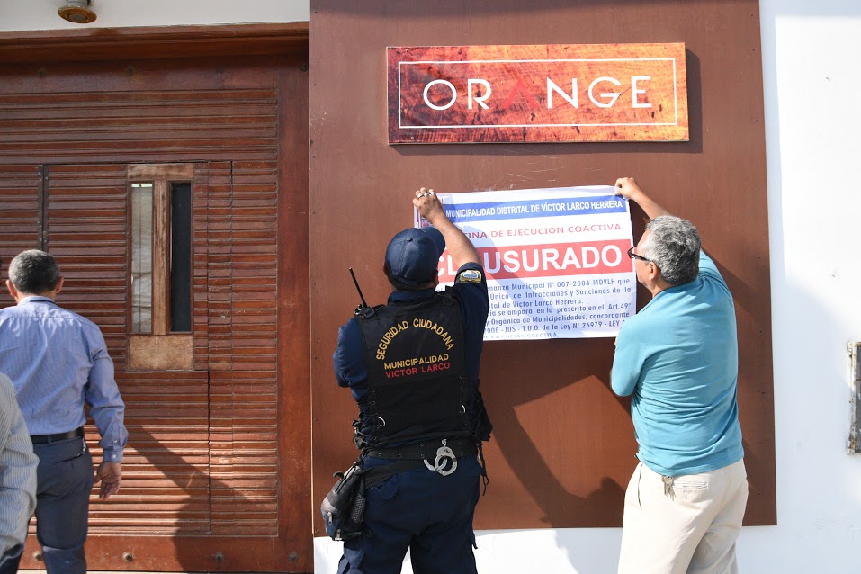 Víctor Larco: clausuran locales por infringir autorización municipal 