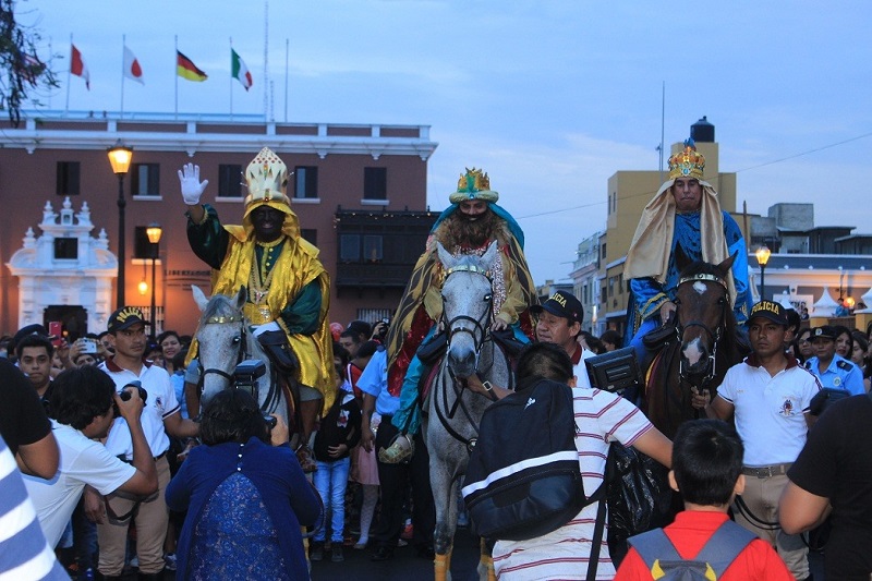 Trujillo clausura Festival Navideño Luces y Colores con los “Reyes Magos”