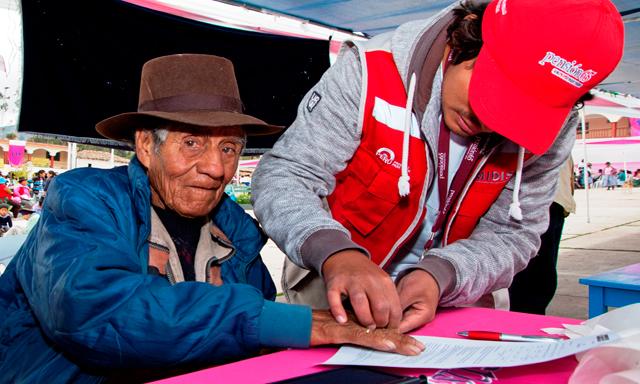 Más de 450 mil adultos en pobreza extrema recibirán su “Pensión 65” en todo el país