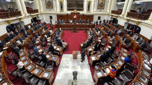 Congresistas se pronuncian sobre la cuestión de confianza presentada por el Ejecutivo 