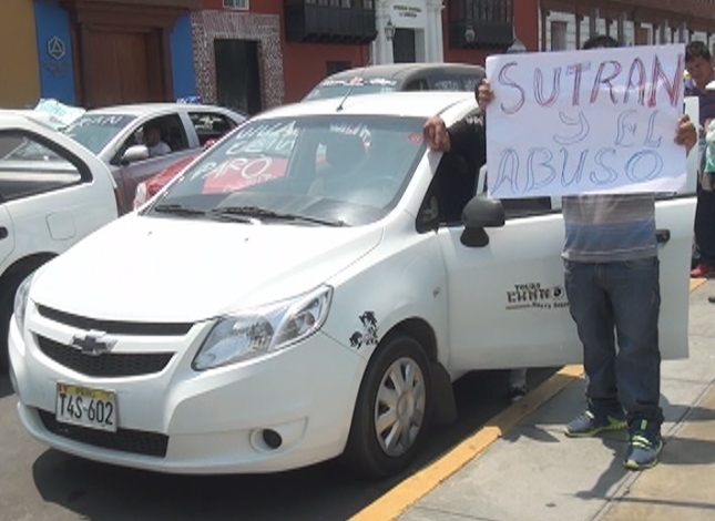 Colectiveros de Otuzco exigieron su formalización