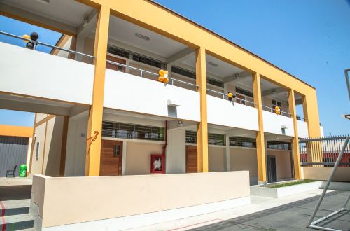 Inauguran colegio en Laredo construido con modalidad de  obras por impuestos